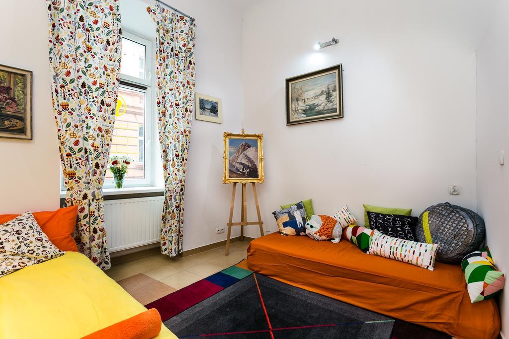 Live Like Locals: Market Square X Jewish District Cracovie Extérieur photo