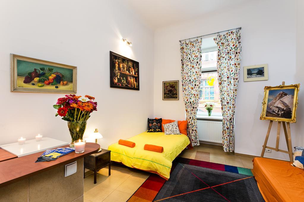 Live Like Locals: Market Square X Jewish District Cracovie Extérieur photo