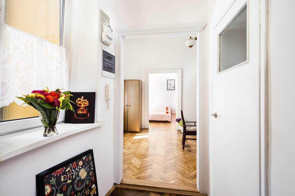 Live Like Locals: Market Square X Jewish District Cracovie Extérieur photo