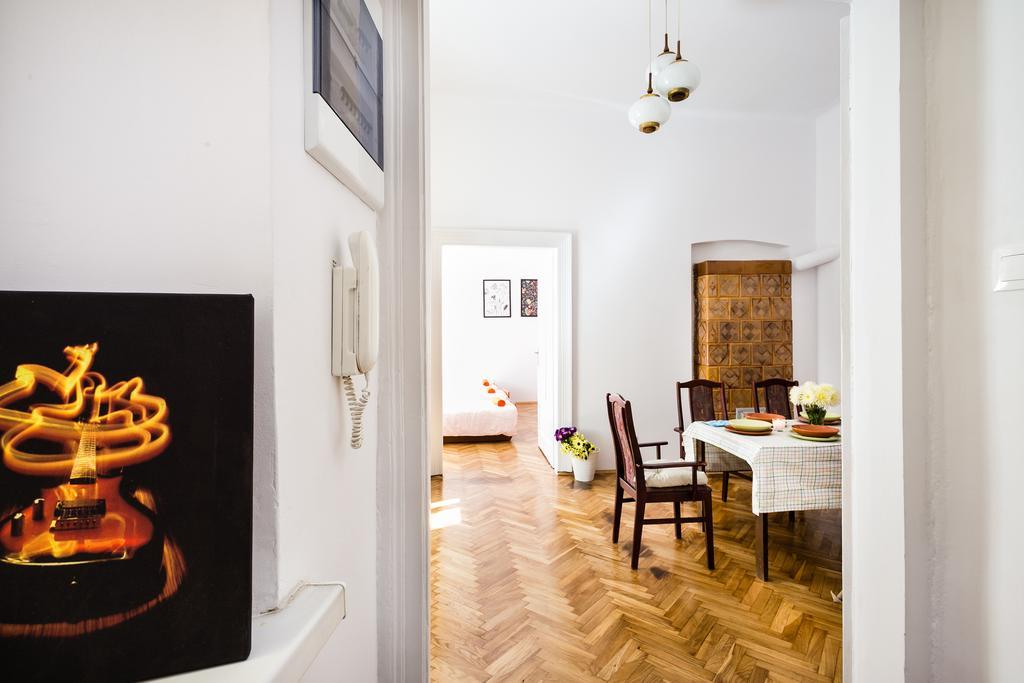 Live Like Locals: Market Square X Jewish District Cracovie Extérieur photo
