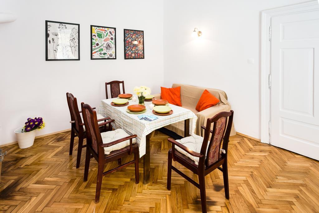 Live Like Locals: Market Square X Jewish District Cracovie Extérieur photo