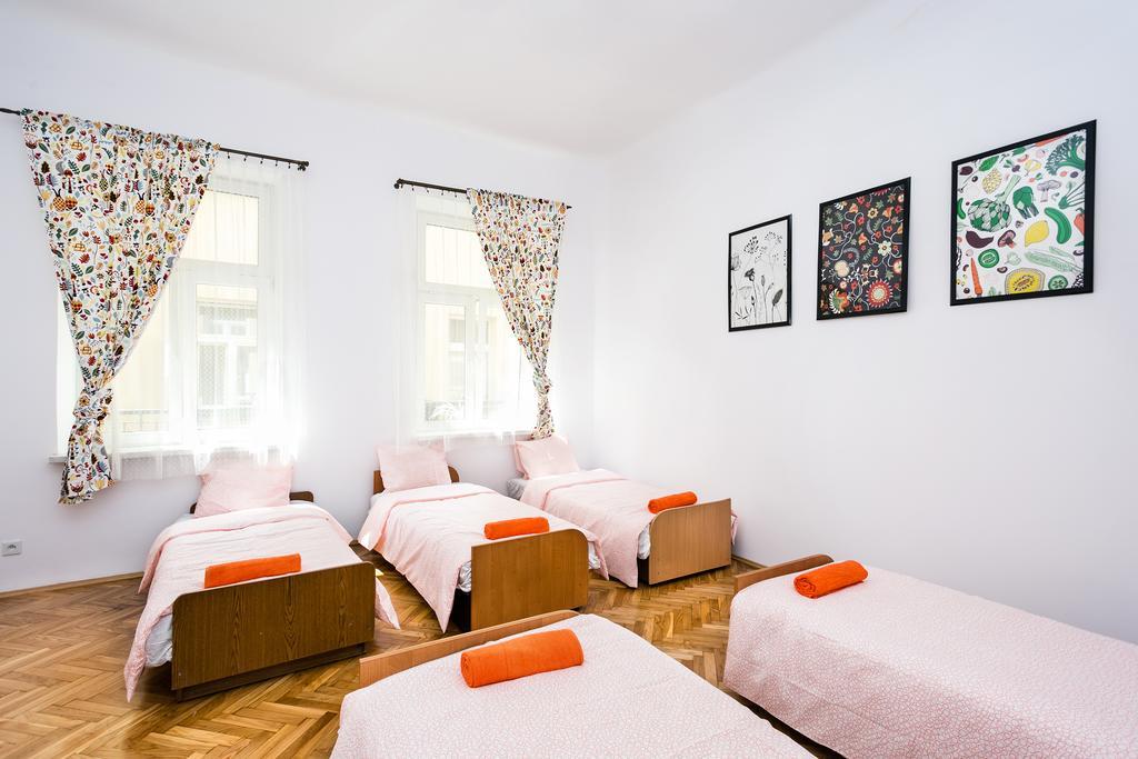 Live Like Locals: Market Square X Jewish District Cracovie Extérieur photo